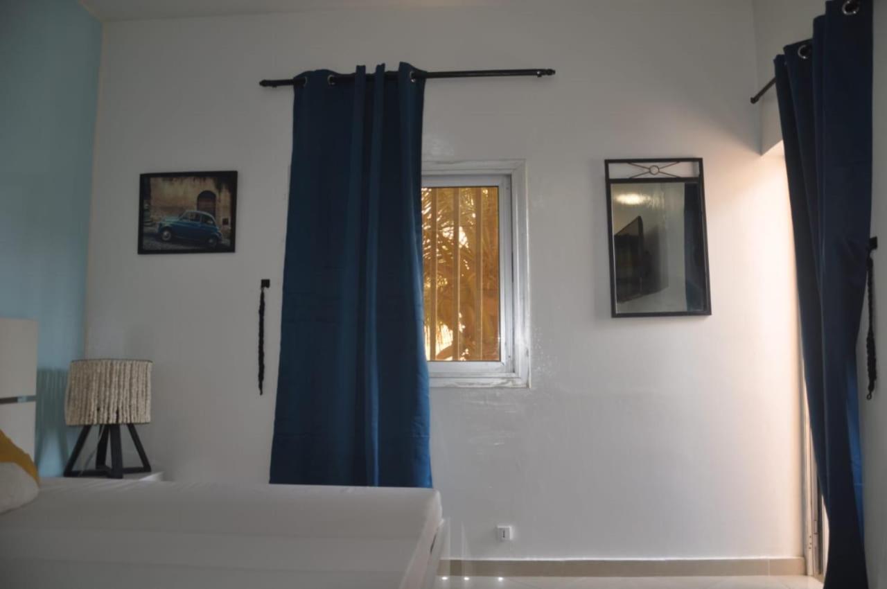 " Le Nid Douillet ", Un Fabuleux Studio, Calme, Cosy Et Bien Climatise Au Centre De Saly Bagian luar foto